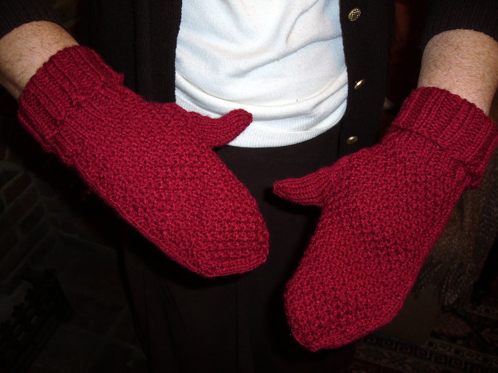Xmas mittens for Mum 09